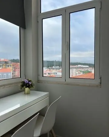 Lovely Monsanto View In Campolide - Z D Appartamento Lisbona